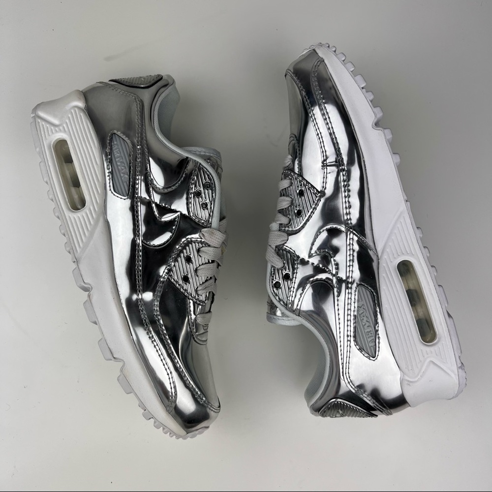 Woman’s Air Max 90 ‘Chrome’